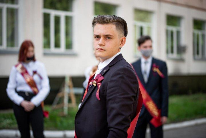 Глинский Иван, выпускник КГУ " СРЕДНЯЯ ШКОЛА # 27" АКИМАТА ГОРОДА УСТЬ- КАМЕНОГОРСКА!